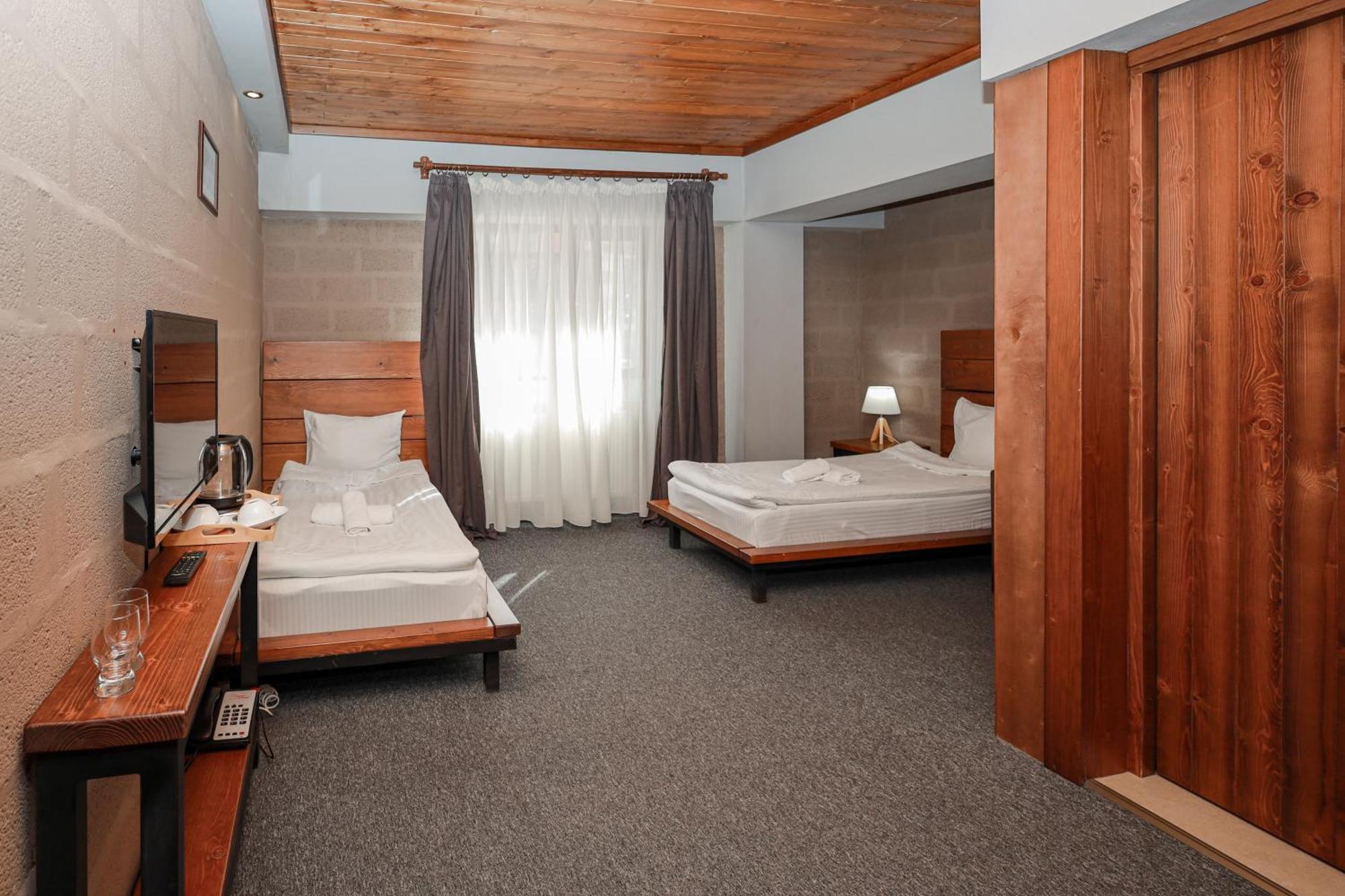 Alpine Lounge Boutique Hotel Stepantsminda Exterior foto